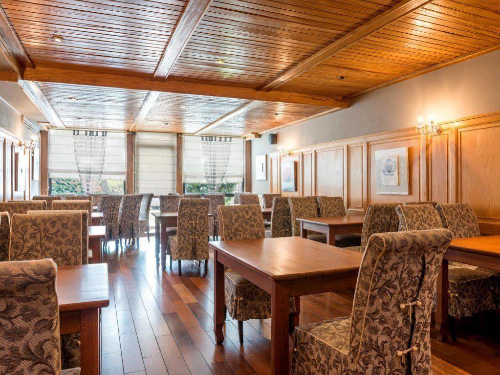 Logis Hotel La Grassinais Saint-Malo Exteriör bild